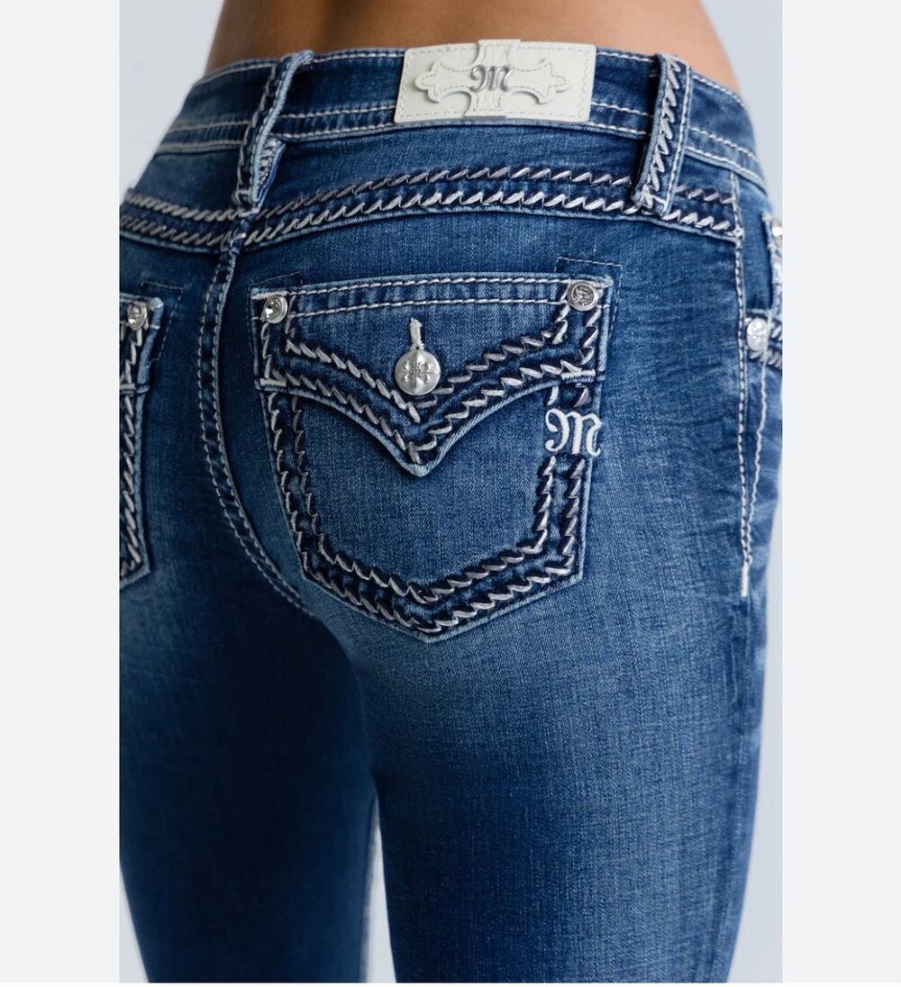 Miss Me  Bootcut Jeans CAROLINE stiched  size tag 32 (31 x 32)